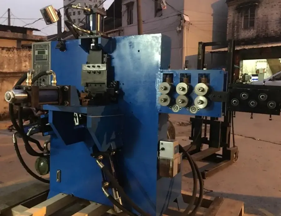 M shape strip formed fold clip buckle making machine