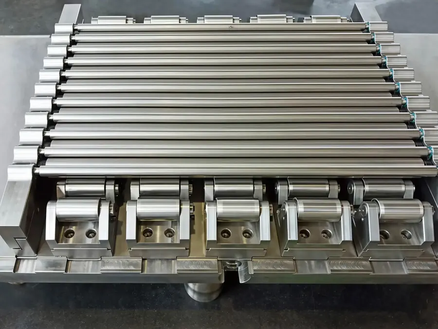 Roll System for High Precision 23 Roll Leveler
