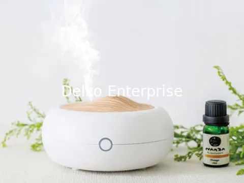 Wood-grain ultrasonic aroma diffuser & nightlight