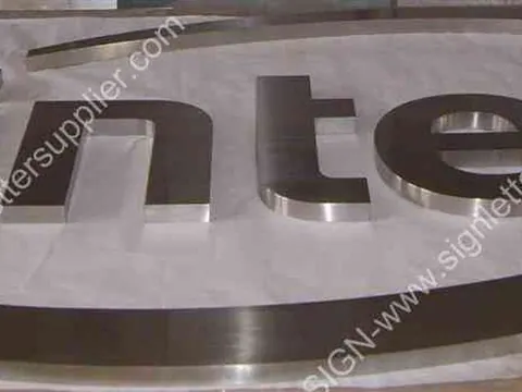 Fabricated metal sign letters