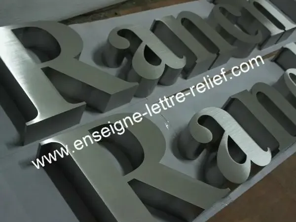 Enseigne Lettrage Boîtier Inox Brossé 119
