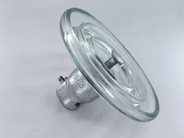 Standard type toughened glass suspension insulator with ribbed underside — Huashenginsulator