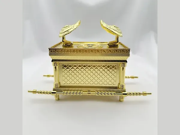 Gold-plated zinc alloy metal giftware by Senchoy