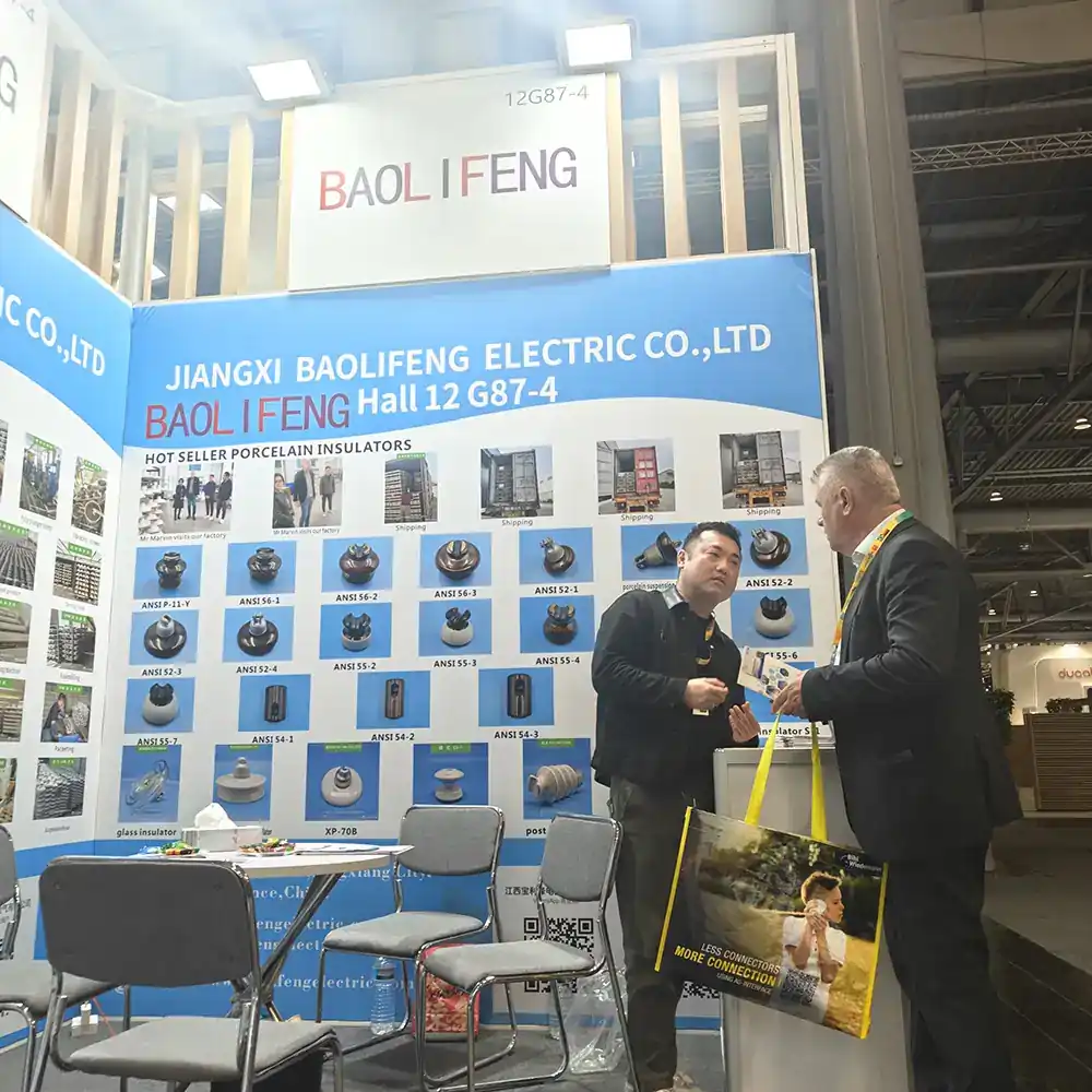 Meetings at the Baolifeng stand during HANNOVER MESSE 2026