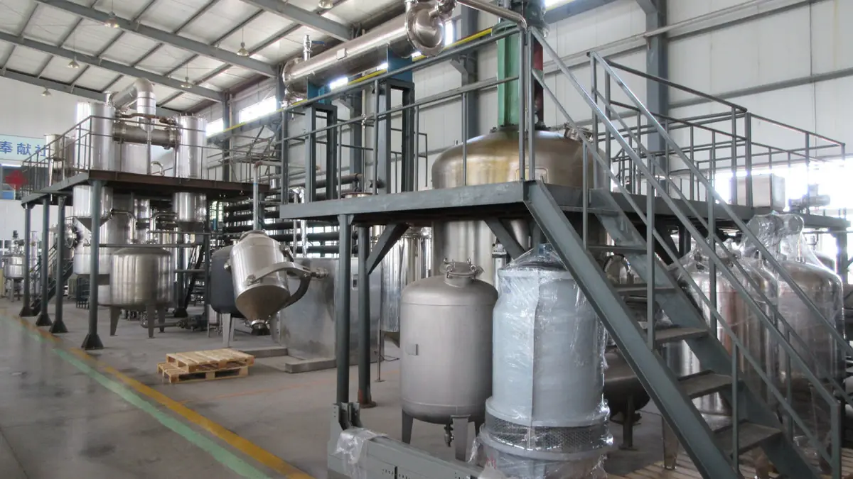 Línea de extracción y concentración de baja temperatura en el taller