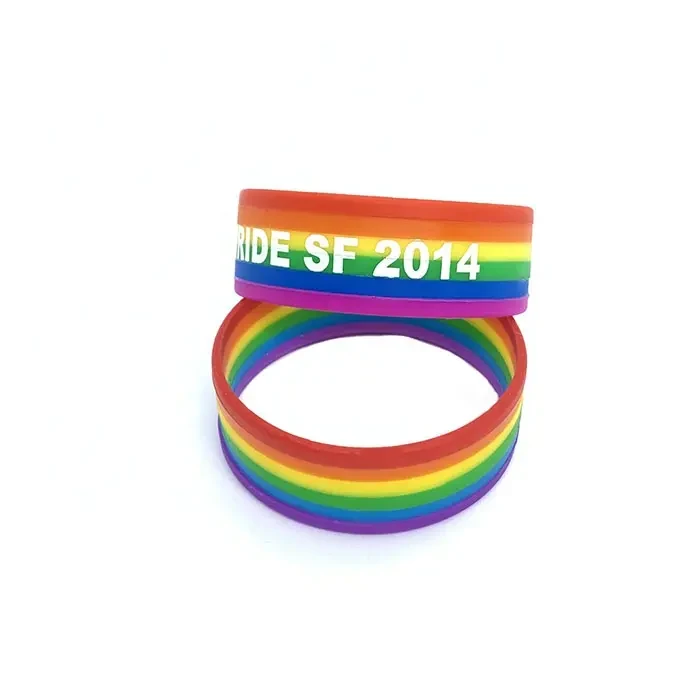 Bracelete de silicone arco-íris com segmentos coloridos moldados