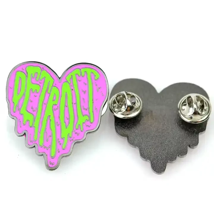 Soft enamel heart shape pin badge with black plating
