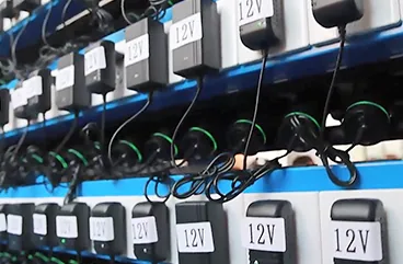 Alternde Rack-Laufeinheiten bei 12V, um frühe Ausfälle zu erkennen