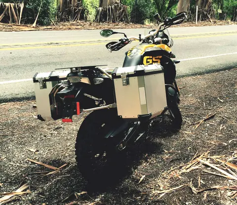 Panniers (Left + Right Bags) for F850/F750/F800GS/F700GS/F650GS TWIN — view 2