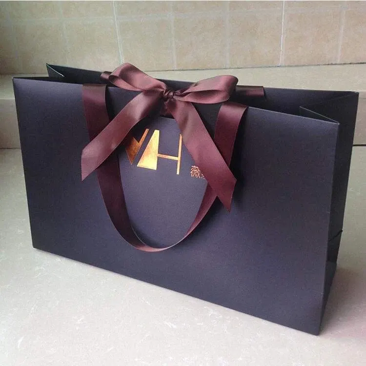 Custom Paper Bags 300gsm Black Luxury Gold Foil with Ribbon