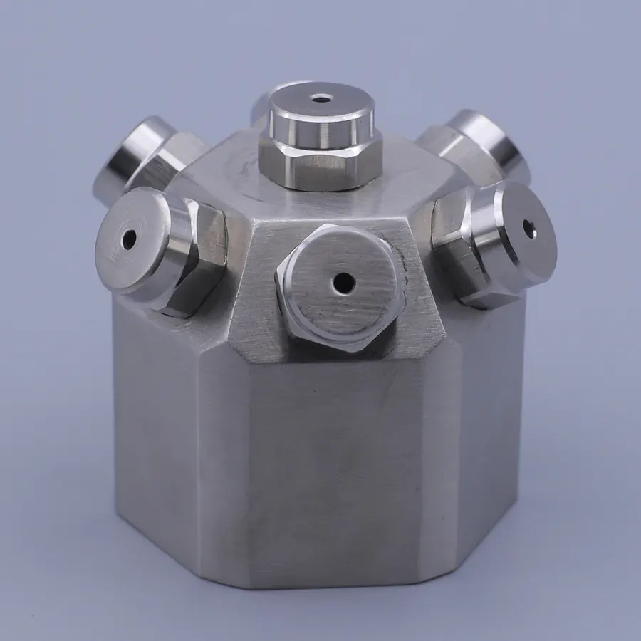 Multi-orifice misting nozzle