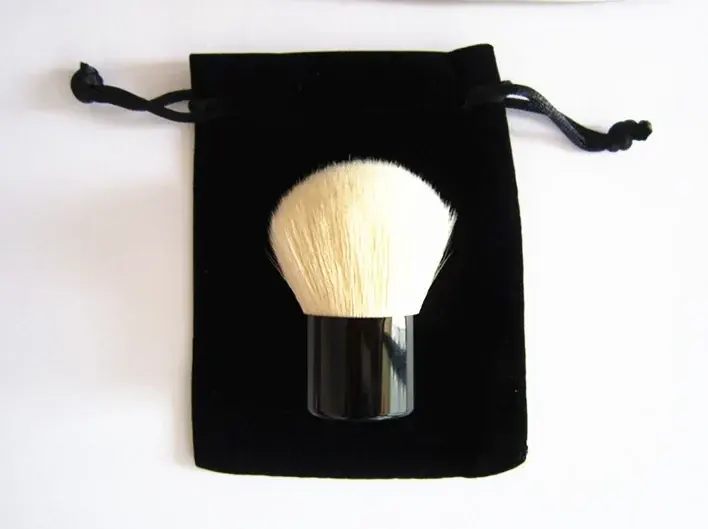 Cosmetic Kabuki Brush With Black Pouch