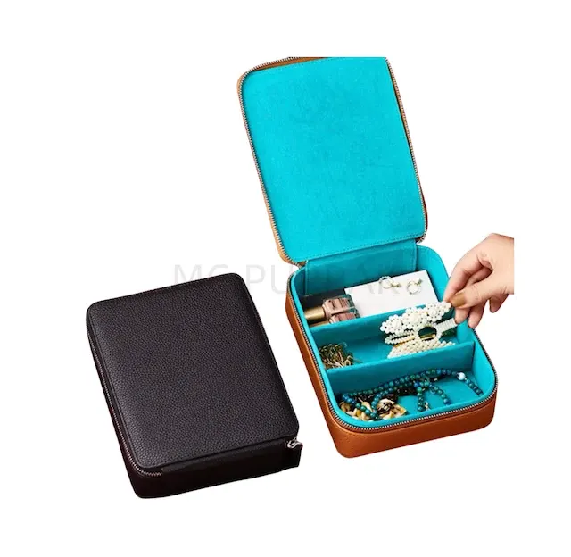 TR 23103 Three-Slot Eyewear Travel Case
