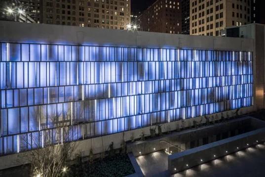 Curtain Wall Lights That Respond to the Weather illustration