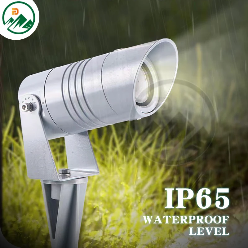 Spike light with 60° beam angle providing wide flood lighting on a garden wall