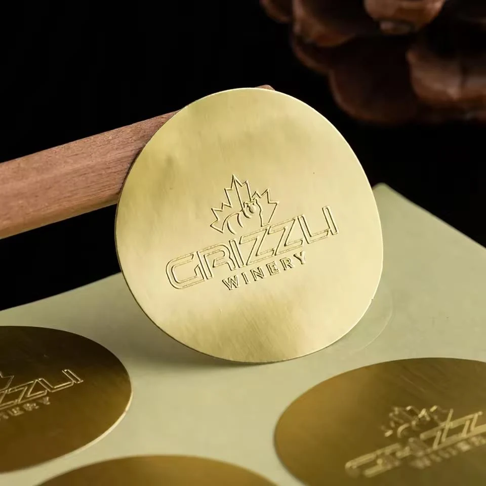 Custom Luxury Wine Bottle Labels - Spot UV & Gold Foil 4 detail view