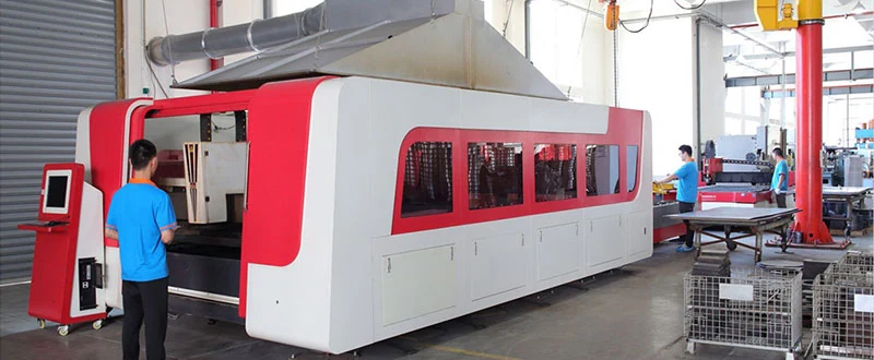 Máquina de corte a laser na linha de produção Diamond em Fu’an Fujian