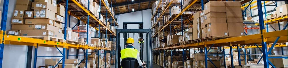 Offene Lager- und Bereitstellungsbereiche für Lager- und Logistikanwendungen