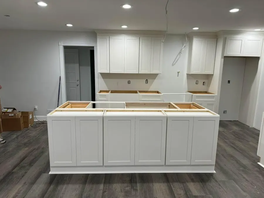 Shaker Style Kitchen Cabinet