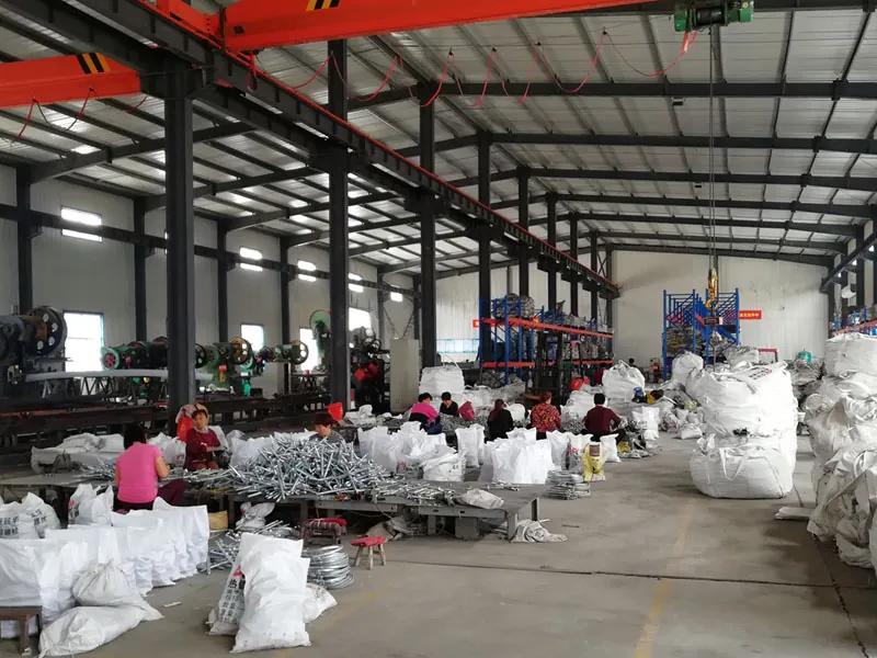 Herrajes para líneas eléctricas