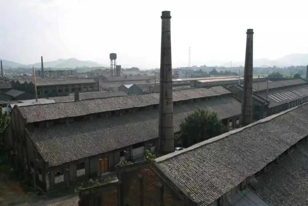 The Development History of Porcelain Insulator in Pingxiang