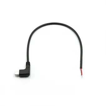 Ladekabel von Type-C gewinkelt auf offenes Ende