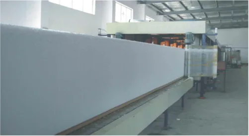 Horizontal automatic continuously foaming production line