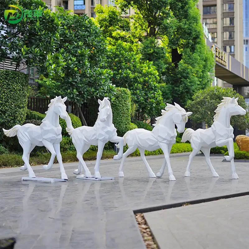 Escultura de acero inoxidable