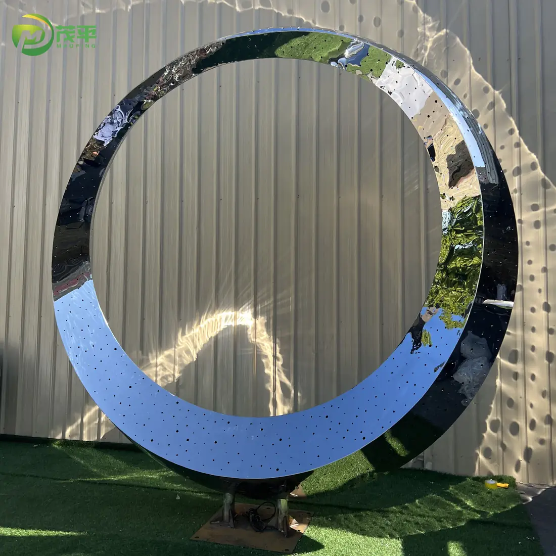 Escultura de anillo de acero inoxidable LED