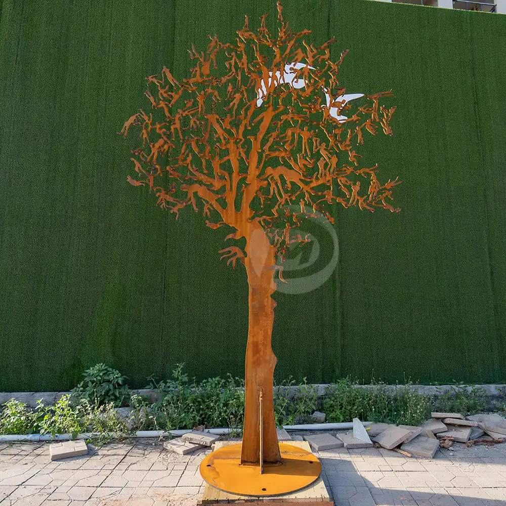 Escultura de acero Corten