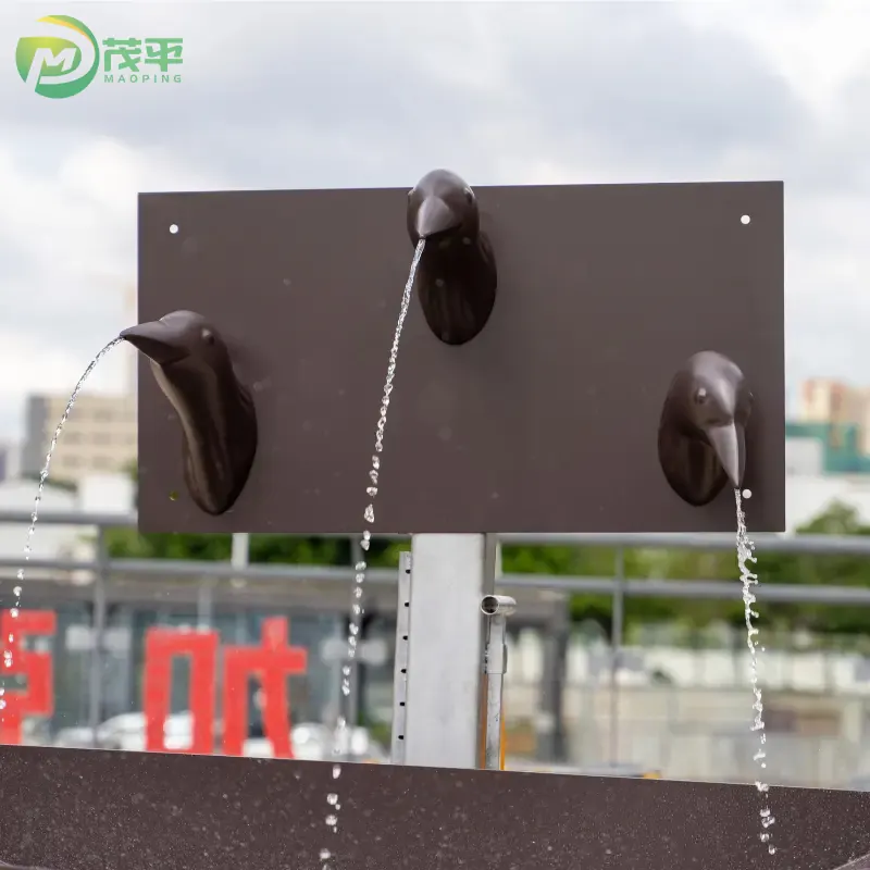 水景の鳥のステンレス鋼の彫刻