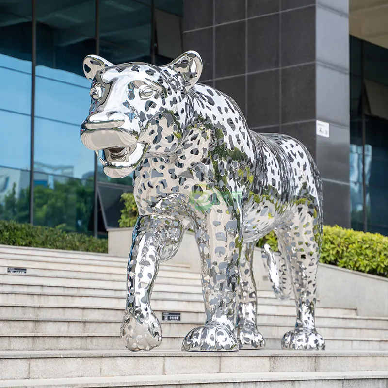 Leopardのステンレス鋼の彫刻