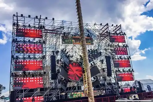 شاشة LED خارجية للإيجار بمساحة 210 مترًا مربعًا لمهرجان ميدوسا المكسيك