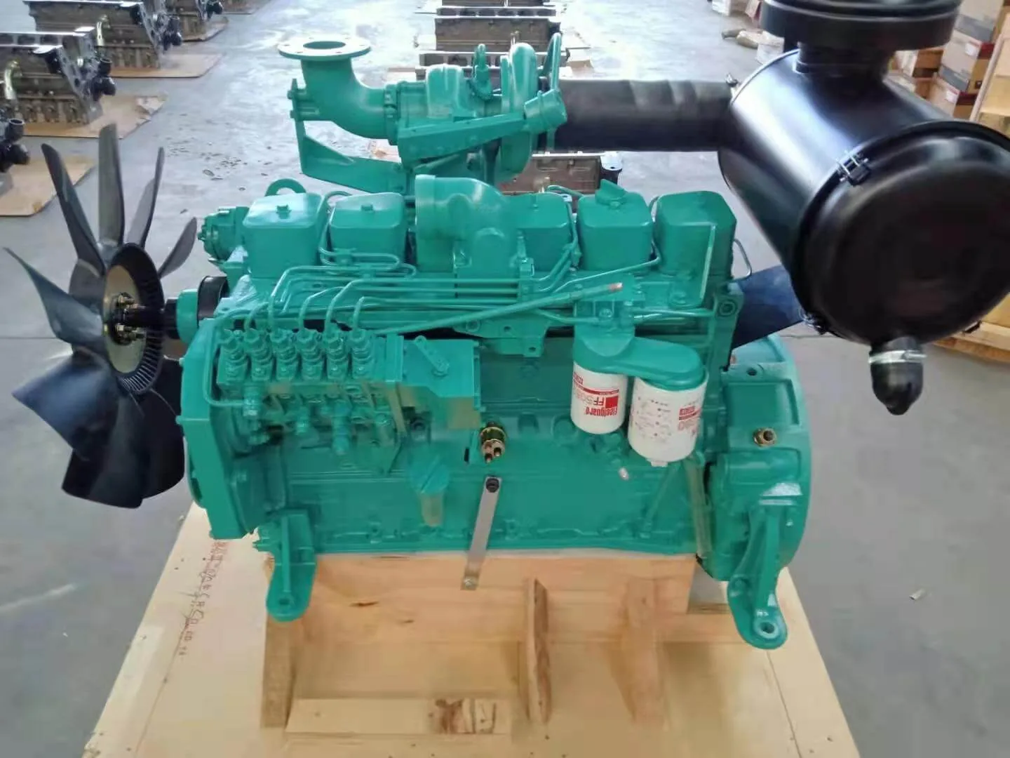 Cummins 6BTA5.9-G2 106KW 142HP Generator Engine shown from another angle