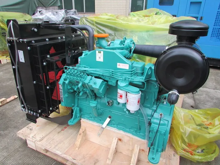 Cummins 6LTAA8.9 Generator Diesel Engine 220 kW Generator Engine Assembly shown from another angle