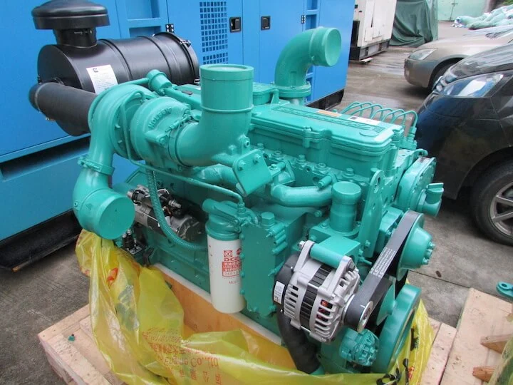 Cummins 6ZTAA13-G3 340KW 456HP Generator Engine shown from another angle