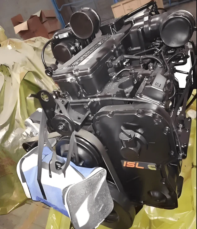 Cummins ISLe270-30 Diesel Engine 270HP Vehicle Engine Assembly shown from another angle