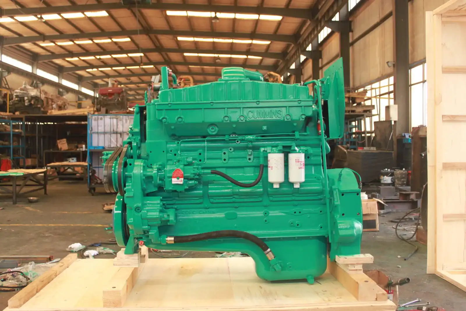 Cummins NTA855 Generator Diesel Engine 350kW Generator Engine Assembly shown from another angle