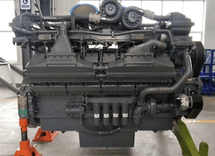 Cummins QSK38-C Diesel Engine 1086HP Construction Engine shown from another angle