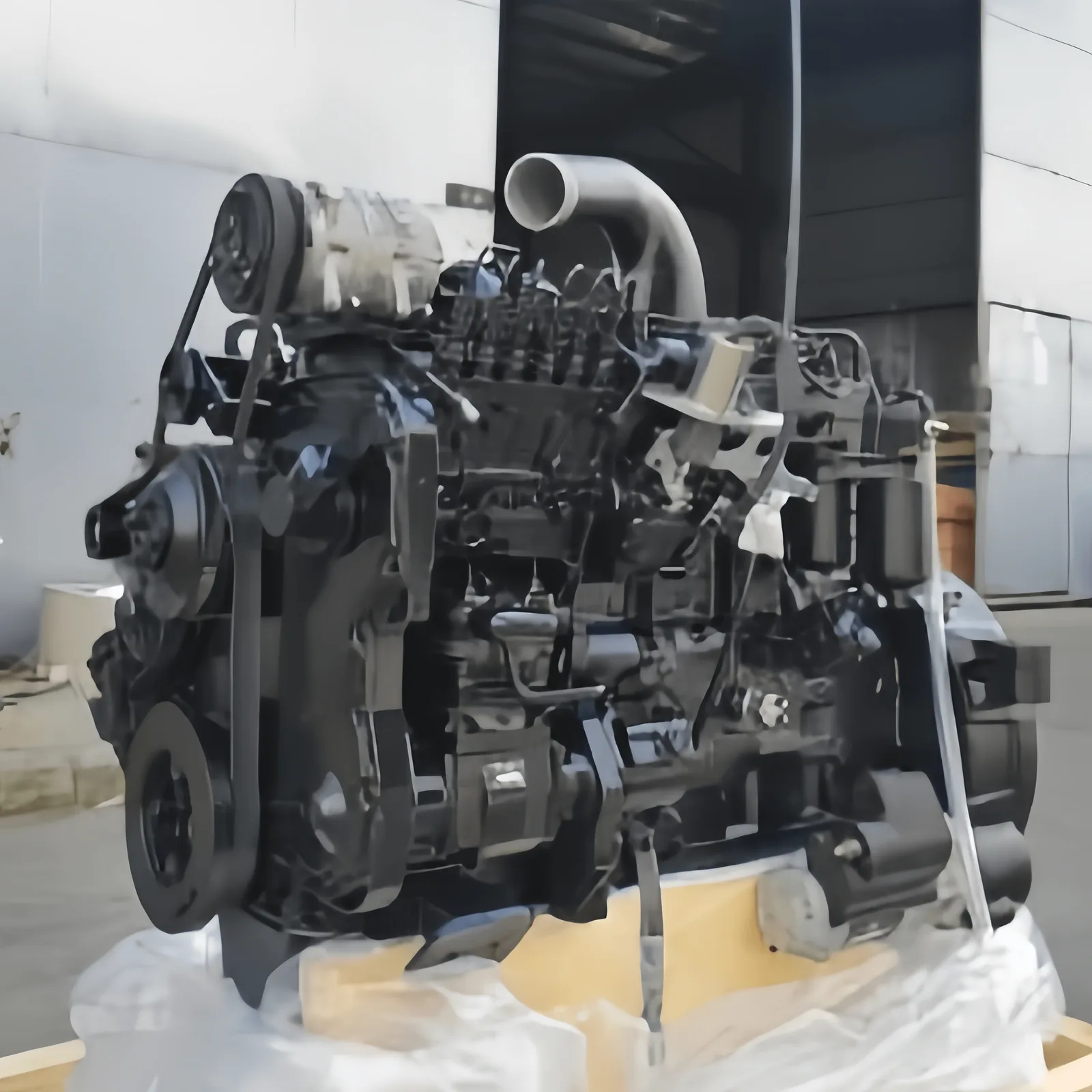 Cummins C260-20 191KW 260HP Vehicle Diesel Engine shown from another angle