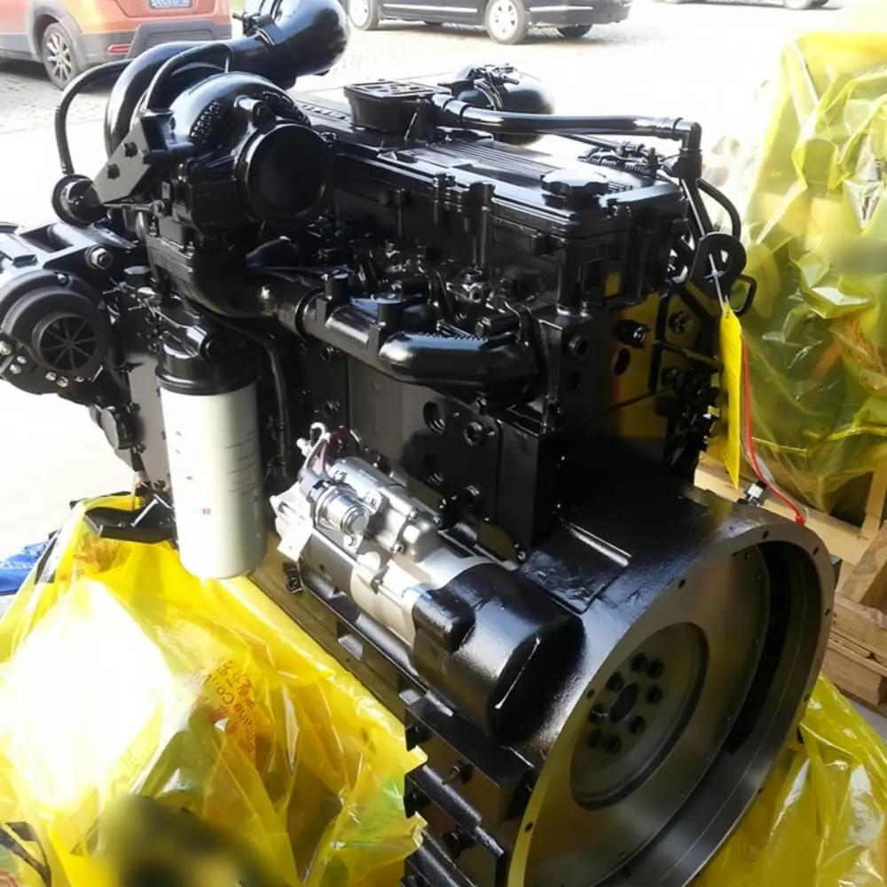 Cummins ISLe290-30 213KW 290HP Vehicle Diesel Engine shown from another angle