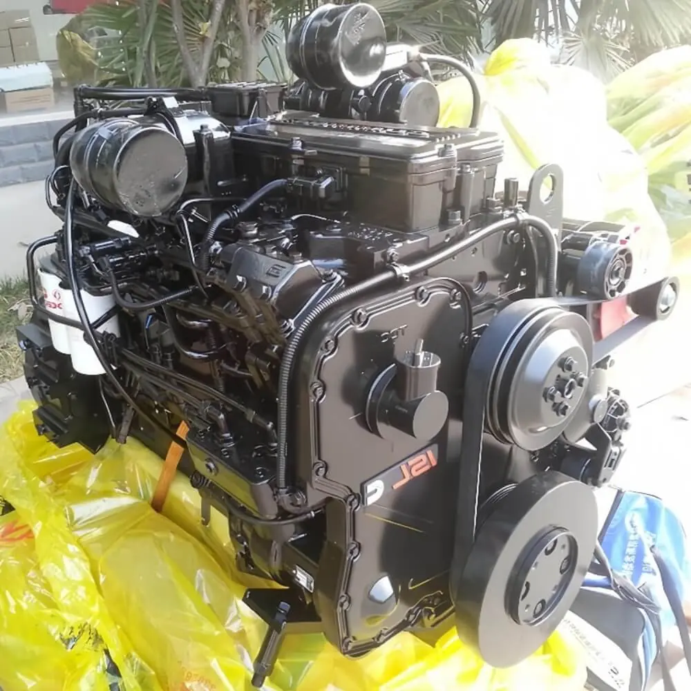 Cummins ISLe270-30 201KW 270HP Vehicle Diesel Engine shown from another angle