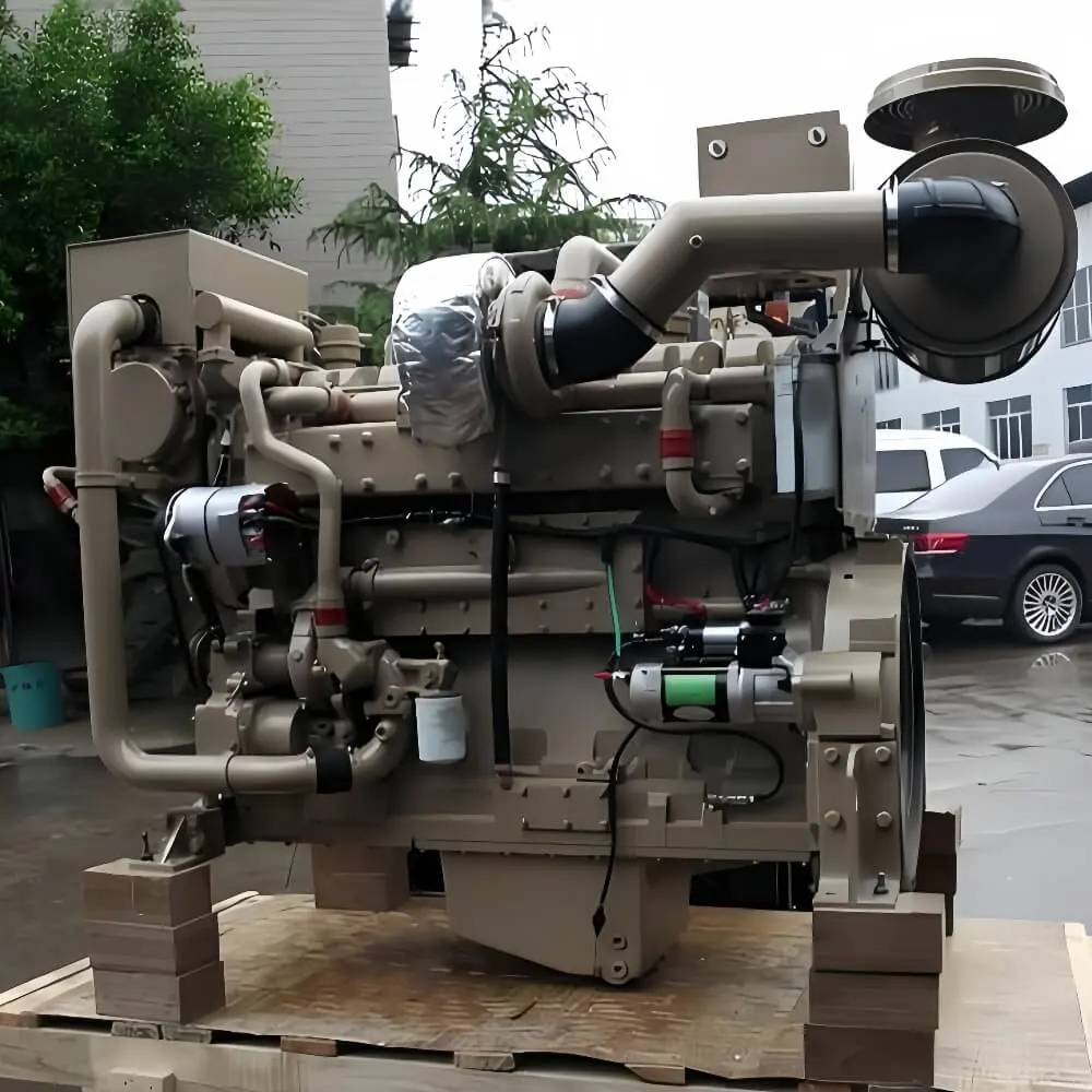 Cummins KTA19 373KW 500HP Marine Diesel Engine shown from another angle