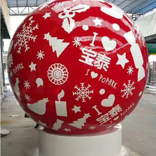 Große weihnachtliche dekorative Stahlkugeln