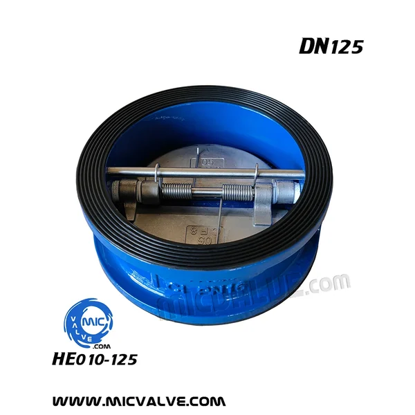 HE010-125 DN125 wafer type check valve with spring-loaded disc and flow arrow marking