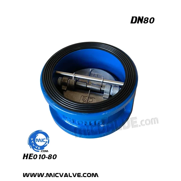 HE010-80 DN80 wafer type check valve with spring-loaded disc and arrow indicating flow direction