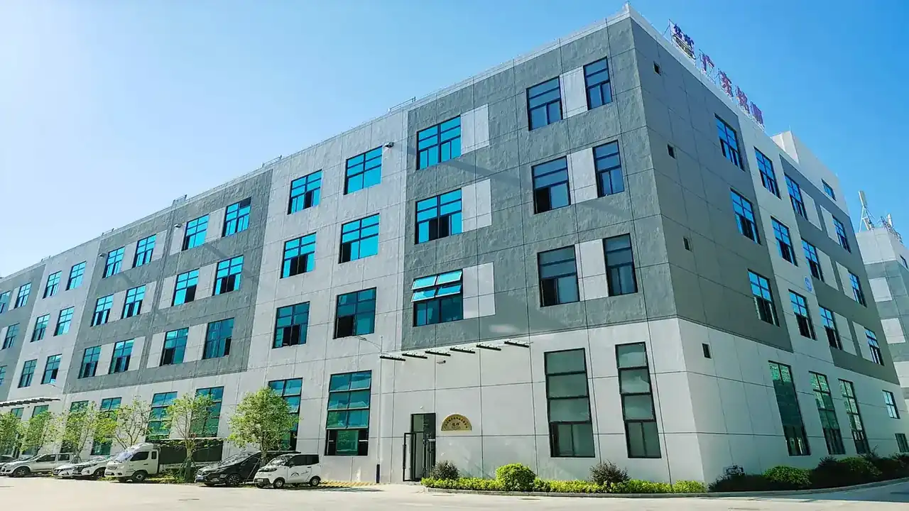 Edifícios de produção Mingshun no Parque Industrial de Chengxi, condado de Dahua