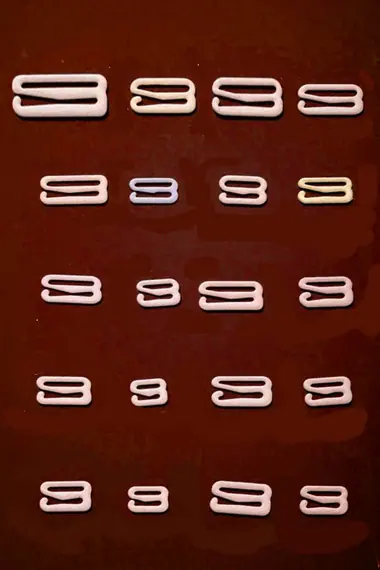 نايلون 1 - خطاف/نايلون مُعدّل مُحْمَلِم / دقّة / إبرة / رنين و مُنزلق/غَطْرِ مُفَقَدِّرِ