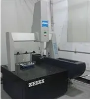 検査室に設置されたZEISS三次元測定機。寸法検
