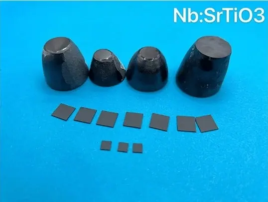 Substrato de Nb:SrTiO3